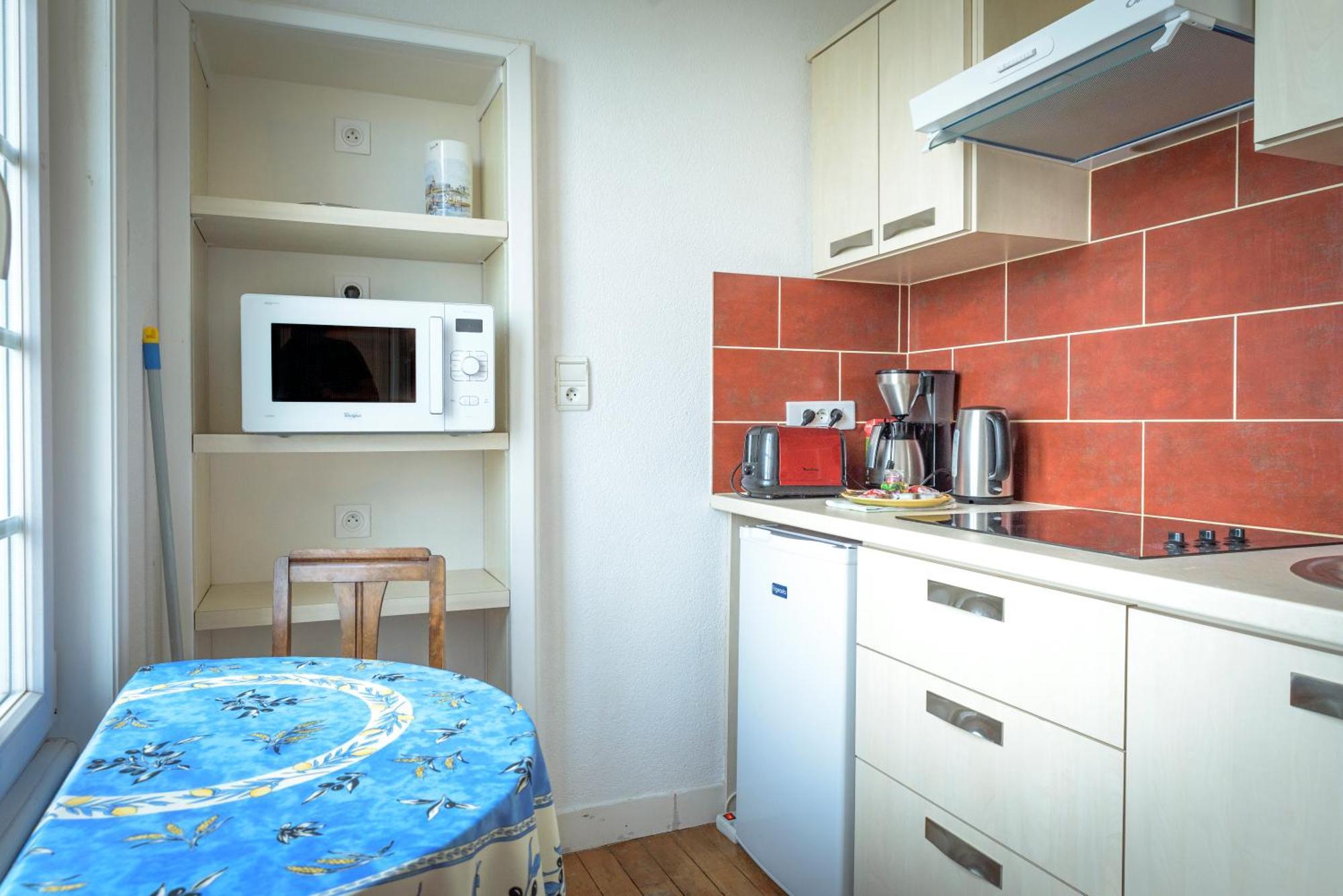 Maison Studios & Appartements Les 4 Vents Люк-сюр-Мер Экстерьер фото