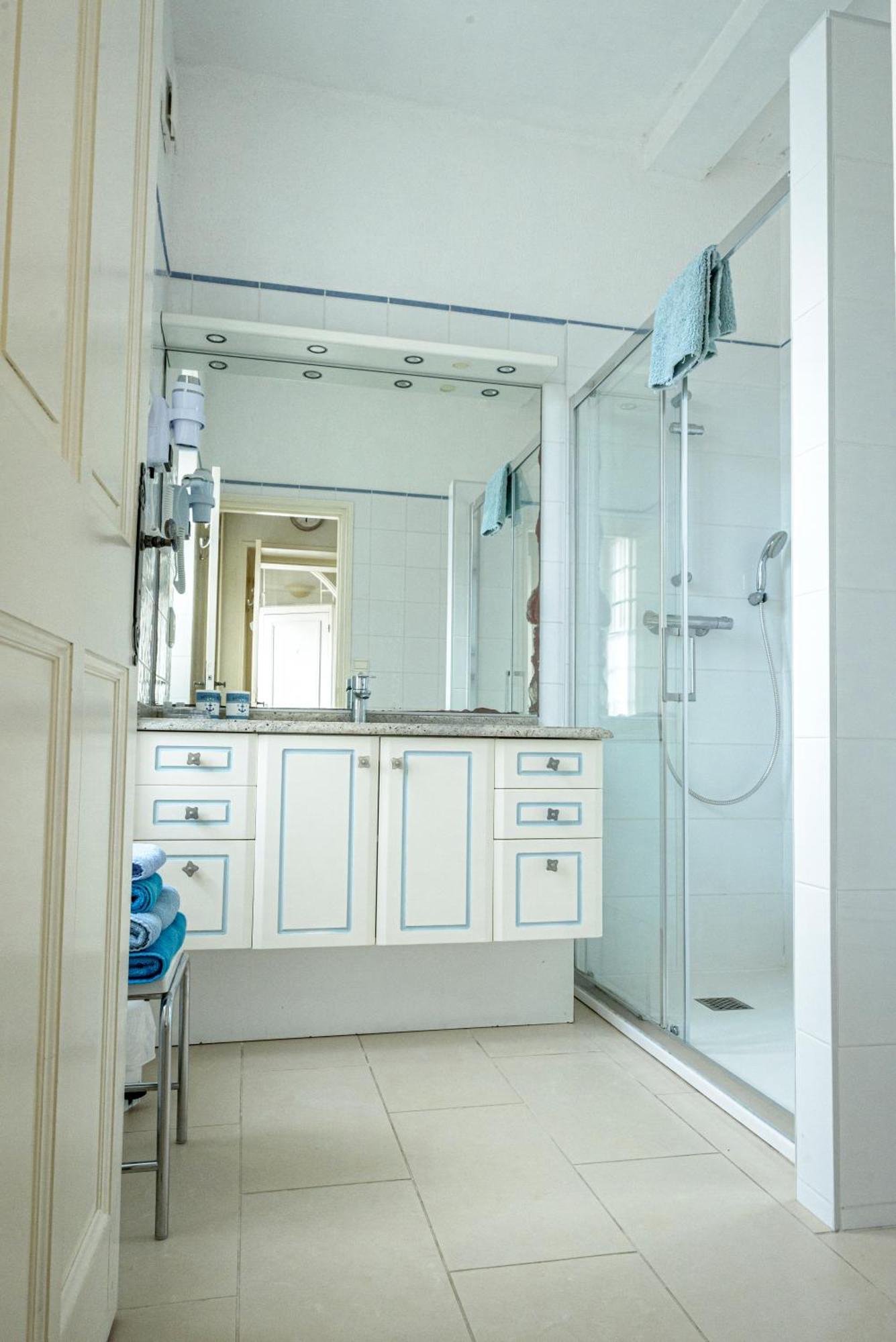 Maison Studios & Appartements Les 4 Vents Люк-сюр-Мер Экстерьер фото