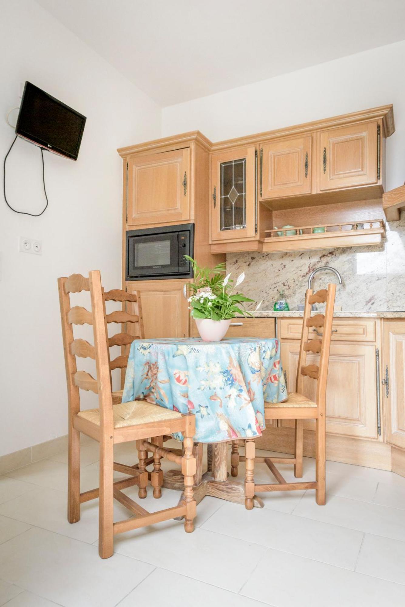 Maison Studios & Appartements Les 4 Vents Люк-сюр-Мер Экстерьер фото